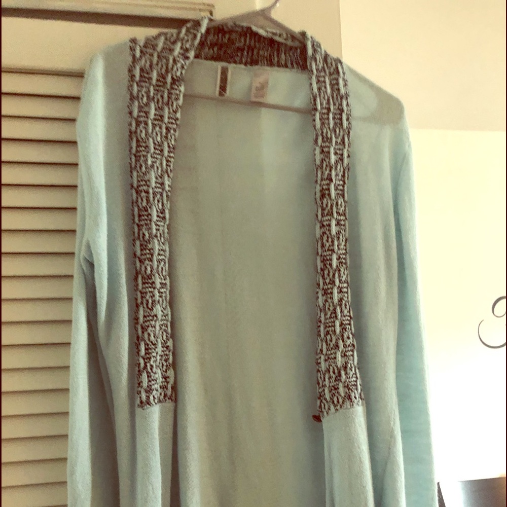 BKE Pale Blue Sweater open front